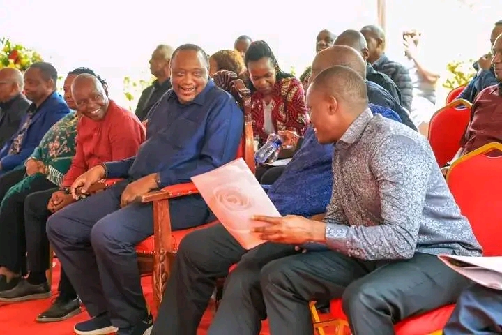 “Ni Hayo Machache Kutoka Sponyo!” — Uhuru Kenyatta’s Surprise Sign-Off Sparks Laughter and Political Buzz