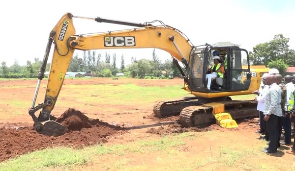 KDF kicks off construction of sh 1.7 billion projects in siaya county