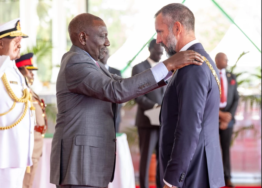 President Ruto confers His Highness Prince Rahim Aga Khan V with the Chief of the Order of the Golden Heart honour
