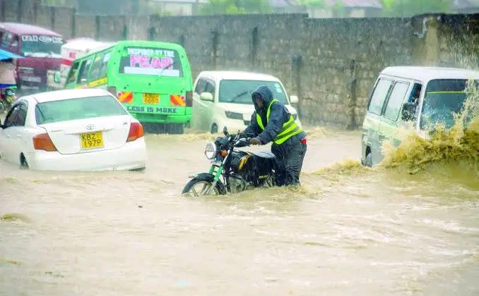 Kisumu Battered by Fierce Winds and Heavy Rains as Buildings, Vehicles and Trees Suffer Destruction