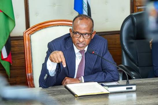 Ministry of health urges public to use protective gear when handling suspected ebola cases