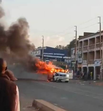 James Orengo’s Vehicle Set Ablaze in Awendo, Migori County, as Political Tensions Escalate During Growing Political Activities in the Region