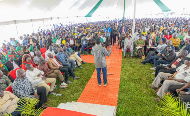 Wetangula rallies Bungoma teachers in a bid to unify the Western region's voting power.